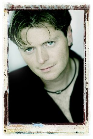 Robert Keller, singer, Germany